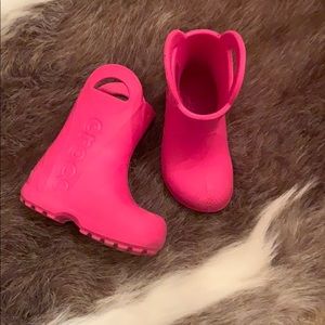 Toddler crocs size 7
